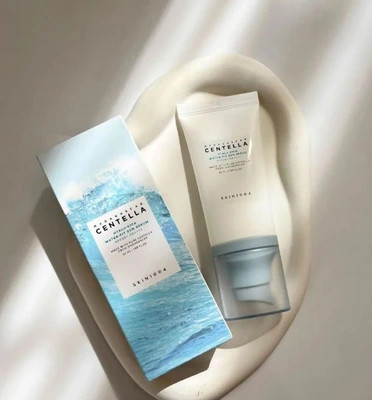 ضدآفتاب سرمی سنتلا اسکین 1004 SPF50+ PA++++